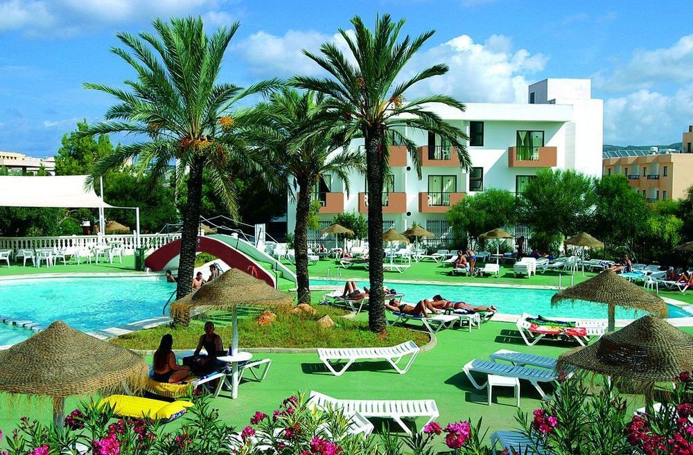 Azuline Hoteles Mar Amantis & II سان أنطونيو المرافق الصورة