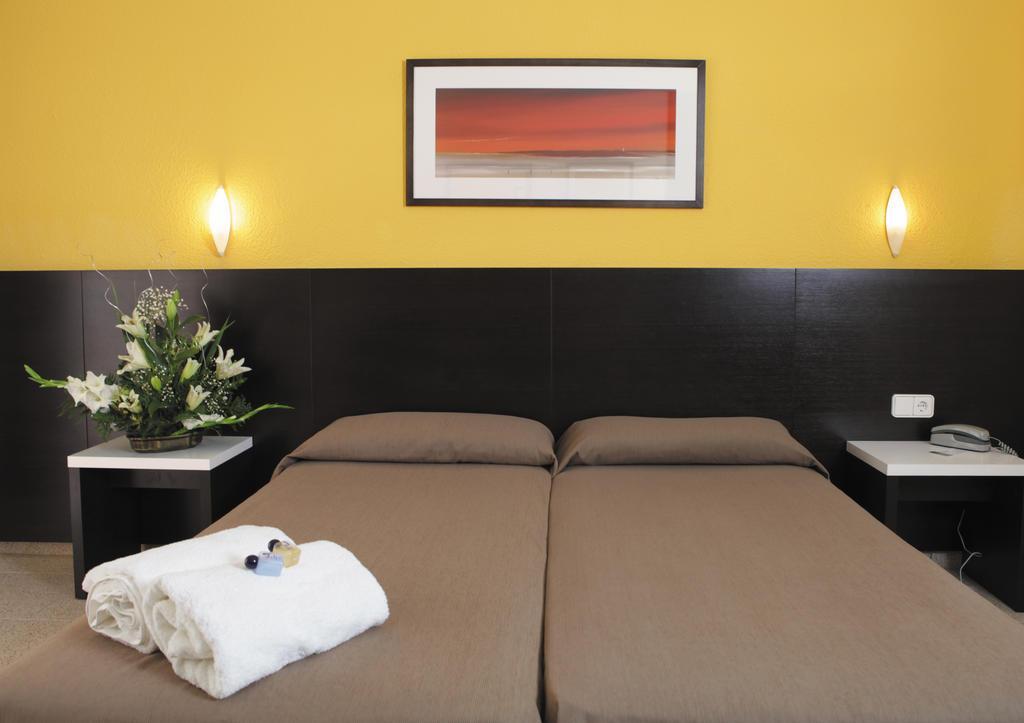 Azuline Hoteles Mar Amantis & II سان أنطونيو المظهر الخارجي الصورة
