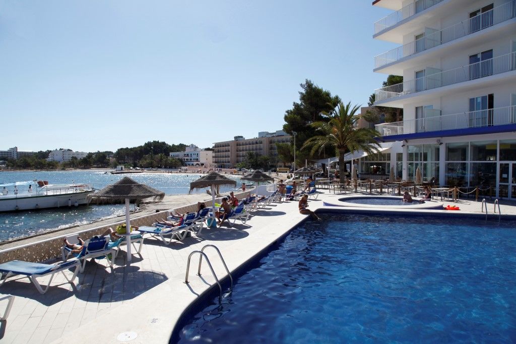 Azuline Hoteles Mar Amantis & II سان أنطونيو المظهر الخارجي الصورة